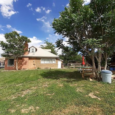 Cozy And Quiet Apartment On The Second Floor Escalante Exterior photo